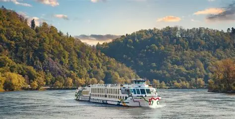 Danube Serenade: Romantic Journey from Vienna to Turnu Magurele